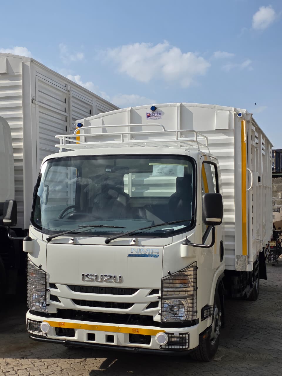 ISUZU NMR