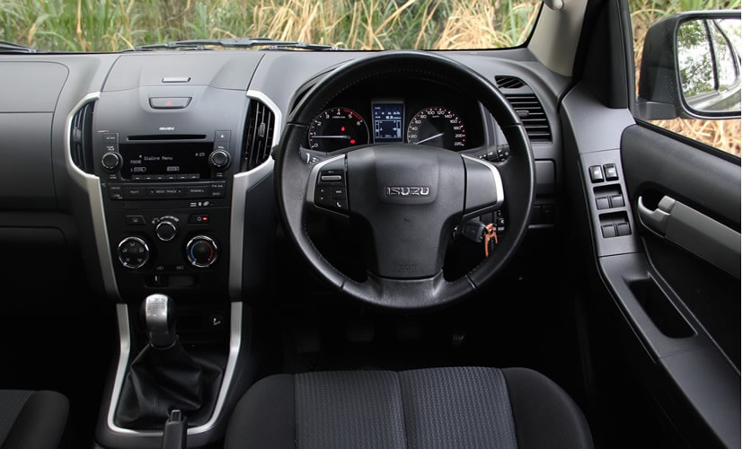 Isuzu TFS 86 Dcab Deluxe Accessorized Manual